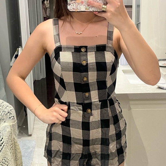 hollister romper/dress - Picture 4 of 6